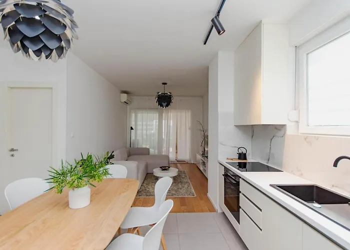 Sea View Garden * Split